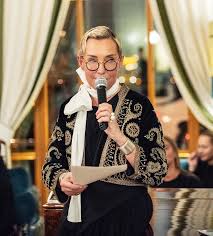 Татьяна полякова родилась 14 сентября 1959 года во владимире. Avtorskie Branchi Tatyany Polyakovoj V Otele Astoriya Travelinsider