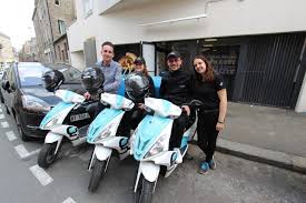 Dominos pizza avenue de toulouse. Dinan Domino S Pizza Roule A L Electrique Le Petit Bleu