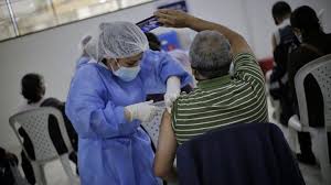 Medellín habilitó la vacunación anticovid sin cita para los mayores de 60 años. Njttuw1irrck2m