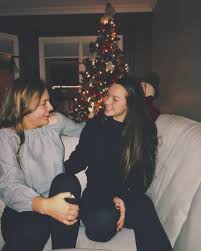 Shawn mendes, my bro yow?? 64 5k Likes 1 336 Comments Aaliyah Mendes Aaliyahmende S On Instagram Different Year Same Girls Merry Christ Shawn Mendes Family Aaliyah Shawn Mendes