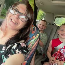 Where to play Pokémon cards in the area?