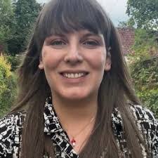 Jayne Manley's Instagram, Twitter & Facebook