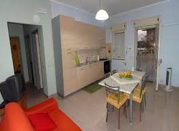 Villetta con accesso diretto alla spiaggia. Case Vacanze Capo D Orlando