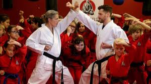Committing to leg kicks will strip this away and leave fighters unable to mount an attack or get away to safety. Karate Fight New Provincial Regulations Have Combat Sports Groups Sparring Ottawa Citizen