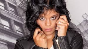 Fefe Dobson in Spanish