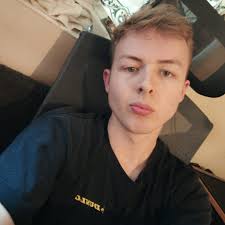 Is Uber in the area?? The app won't let you pre book but will let you