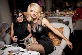 Семья, детство и юность, образование. Natella Krapivina I Svetlana Loboda Doveli Svoego Sotrudnika Do Polusmerti