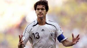 1 day ago · تعرض لاعب وسط ألمانيا وتشيلسي السابق، مايكل بالاك، لصدمة قوية، اليوم الخميس 5 أغسطس/آب، بعد تلقيه نبأ وفاة نجله إيمليو (18 عامًا) في حادث تصادم بالدراجة الرباعية، حيث فشل رجال الإطفاء في إنقاذه. Ù…Ø§ÙŠÙƒÙ„ Ø¨Ø§Ù„Ø§Ùƒ Ø§Ù„ÙˆØµÙŠÙ Ø§Ù„Ø£Ø´Ù‡Ø± ÙÙŠ ÙƒØ±Ø© Ø§Ù„Ù‚Ø¯Ù…