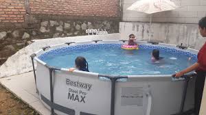 Untuk luasnya cukup 4 x 2,5 meter dan kedalaman airnya mencapai 60 cm saja. Berenang Di Kolam Renang Mini Kolam Renang Anak Mini Swimming Pool In House Youtube