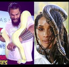 But isnt the woman in the photo with jason somebody wife 🤔 😀😀😀 a good  bomb drop he thinks nobody would ever find out But he out hear talking  about horn an