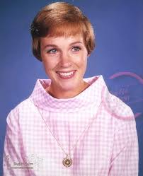 Two lovely photos of the beautiful Julie Andrews. Gorgeous Actress 🌹