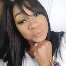 Lisa Pagan's Instagram, Twitter & Facebook