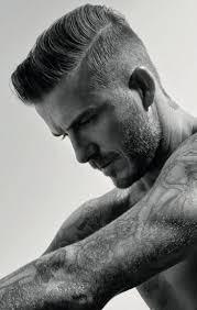 Es gibt verschiedene arten des buzz eine weitere schöne haare schneiden für junge leute und militärs sind flach oben und sie sind leicht und zu pflegen, sehr ähnlich dem verblassen außer. Flattop Und Undercut Militarisches Mannlichkeitsbild Im Alltag Streethair