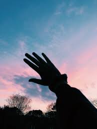 Foto tangan aesthetic ini menampilkan dua buah tangan yang mana tangan tersebut merupakan membahas tentang foto tangan aesthetic atau foto tangan yang viral di tiktok ataupun foto tangan. Pinterest Sofiamaas Pemandangan Gambar Fotografi Inspirasi
