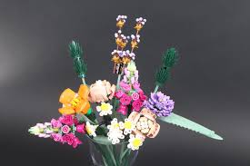 * all the flowers with different shapes and vibrant colors. Lego Botanical Collection 10280 Blumenstrauss Bewertung Und Galerie