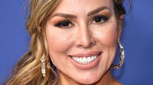 Kelly Dodds's Instagram, Twitter & Facebook