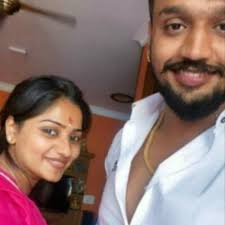 Rachita Ram S Latest Selfie With Actor Dhanveer Gowda Sparks Rumours About Their Wedding Pinkvilla John nick joseph smith (according to the arab system, smith here is my family name and john is my first name). actor dhanveer gowda sparks rumours