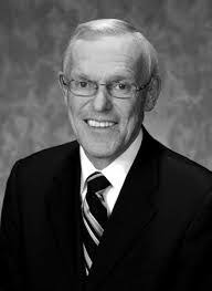 Twila Elliott's Instagram, Twitter & Facebook