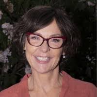 Lindsay Obrien's Instagram, Twitter & Facebook