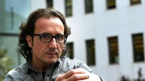 David Escamilla prepara nuevo disco con colaboraciones de Serrat y Ana Belén