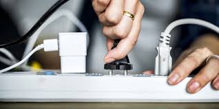 La contribution au service public de l'electricité assure le financement du tarif social et du développement des énergies renouvelables en france. Comment Cacher Fils Electriques Et Cables De La Maison