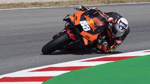 Seperti halnya guru satu ini yang mencuri perhatian warganet setelah videonya diunggah oleh sang anak di tiktok. Hasil Motogp Catalunya 2021 Miguel Oliveira Pemenangnya