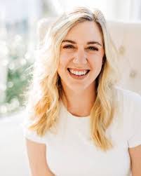 Brooke Morrell's Instagram, Twitter & Facebook