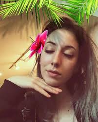 MARK JOHNS (SHE IS NOT A DUDE) COVERS AMY WINEHOUSE'S 'REHAB'