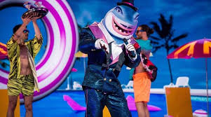The afternoon that i recorded all the songs you heard over six weeks in mask singer, i was not necessarily in a great day. The Robot Dropped The Costume In Mask Singer Teller Report