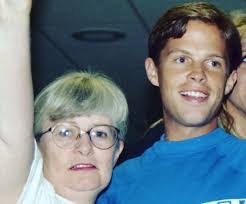 Jennifer Korb's Instagram, Twitter & Facebook