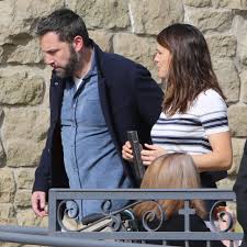 Alongside a montage of fun videos she had created, she wrote: Jennifer Garner And Ben Affleck At Church January 2019 Popsugar Celebrity