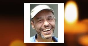 Simon Pratt's Instagram, Twitter & Facebook