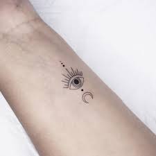 Sternschnuppe tattoo hund tattoo tattoo vorschläge tattoo sterne handgelenk tattoos handgelenk tattoos sterne basteln mit papierstreifen geschwister tattoos fuß tattoos für frauen. Die 18 Besten Ideen Zu Sternschnuppe Tattoo Sternschnuppe Tattoo Kleine Tattoo Ideen Tatowierungen