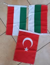 Ein gesetz von 1957 legte für die handelsflagge ein verhältnis von 2:3 fest. Turkei Flagge Ungarn Flagge Bulgarische Flagge In Bayern Uffenheim Ebay Kleinanzeigen