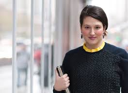 A Fashion Editor Tells Us Why Leaving Her High Profile Job Was The Best Move Levo League Fashion Editor Fashion Stylist Stylists