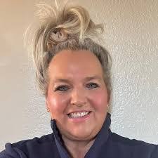 Amy Short's Instagram, Twitter & Facebook