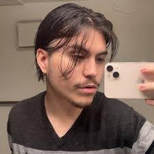 Max Muro's Instagram, Twitter & Facebook