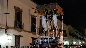 Si quieres respirar ambiente sacro en esta semana santa, tienes que reservar balcón para observar y ser participe de las cinco procesiones nocturnas en popayán, considerada como una de las. Semana Santa Popayan 2019 Cauca Colombia Youtube