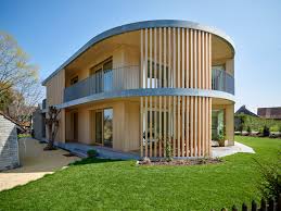 Dieses schöne einfamilienhaus mit einliegerwohnung liegt in schöner südhanglage mit blick auf bad berneck und wurde 1959 in solider. Zweifamilienhaus Berneck 2 Alpina Haus Alpina Haus