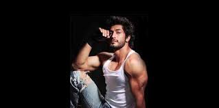 Bollywood Actor Vidyut Jamwal Wallpaper Hd Jpg 1280 633 Vidyut Jamwal Vidyut Jamwal Body Commando 2