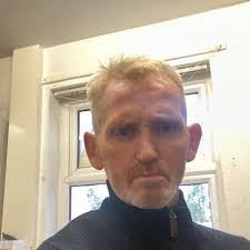 i keep getting ghosted... maybe i'm just not pretty enough