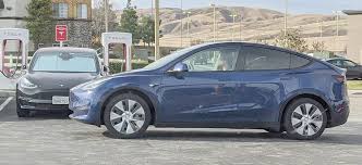 Tesla Model Y Spotted In California 3rd Row Seats Seen In New Pic Video In 2020 Tesla Model Tesla Tesla Model X