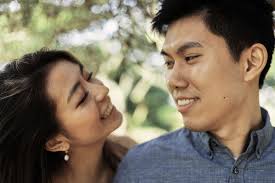 Shawn was playing around too much hence why he looks scared of me in the  first pic… it's okay, he should be 😁 Last pic, best pic per uzh (uge?  yooj?) Happy