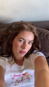 Olivia Petrie's Instagram, Twitter & Facebook