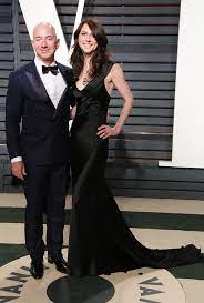 Dan jewett at a glance dan jewett married to mackenzie scott in first week of march, 2021 dan jewett have signed the giving pledge founded by bill gates and melinda gates. Who Is Dan Jewett 5 Things On Mackenzie Scott S New Husband Hollywood Life