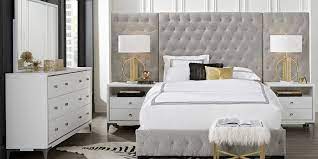 Felicity White 7 Pc King Wall Bedroom Contemporary Bedroom Furniture Sets Queen Sized Bedroom Sets Rooms To Go Furniture