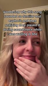 houston show!!!! vic pls confirm if i’m just crazy or this actually  happened @Vic Fuentes #ptv #piercetheveil #ptvtiktok #piercetheveiltok  #vicfuentes