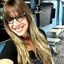 I see you, Kristen Stratton!