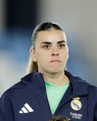 Elin Thomas, UK textile artist who uses embroidery, crochet and felting to  create unique work resembling petri dishes and bacteria spores! Science Gal  absolutely LOVES these but does recognize that it might