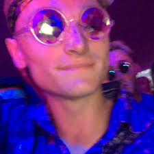 Stream Elliot Moran music